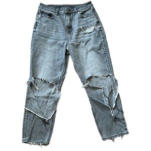 AEO | Distressed Mom Jeans